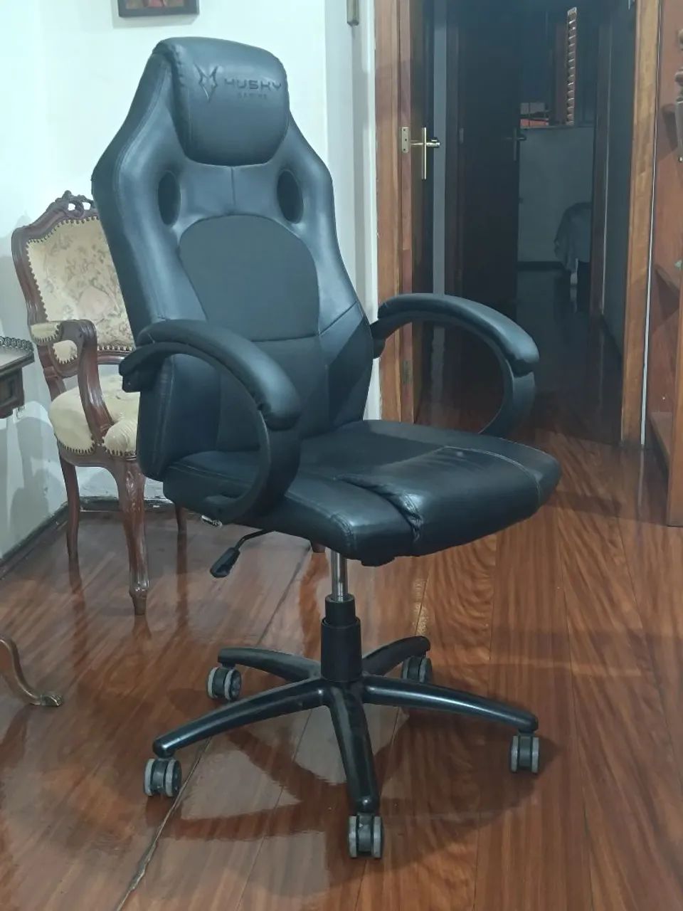 Cadeira Gamer Husk seminova