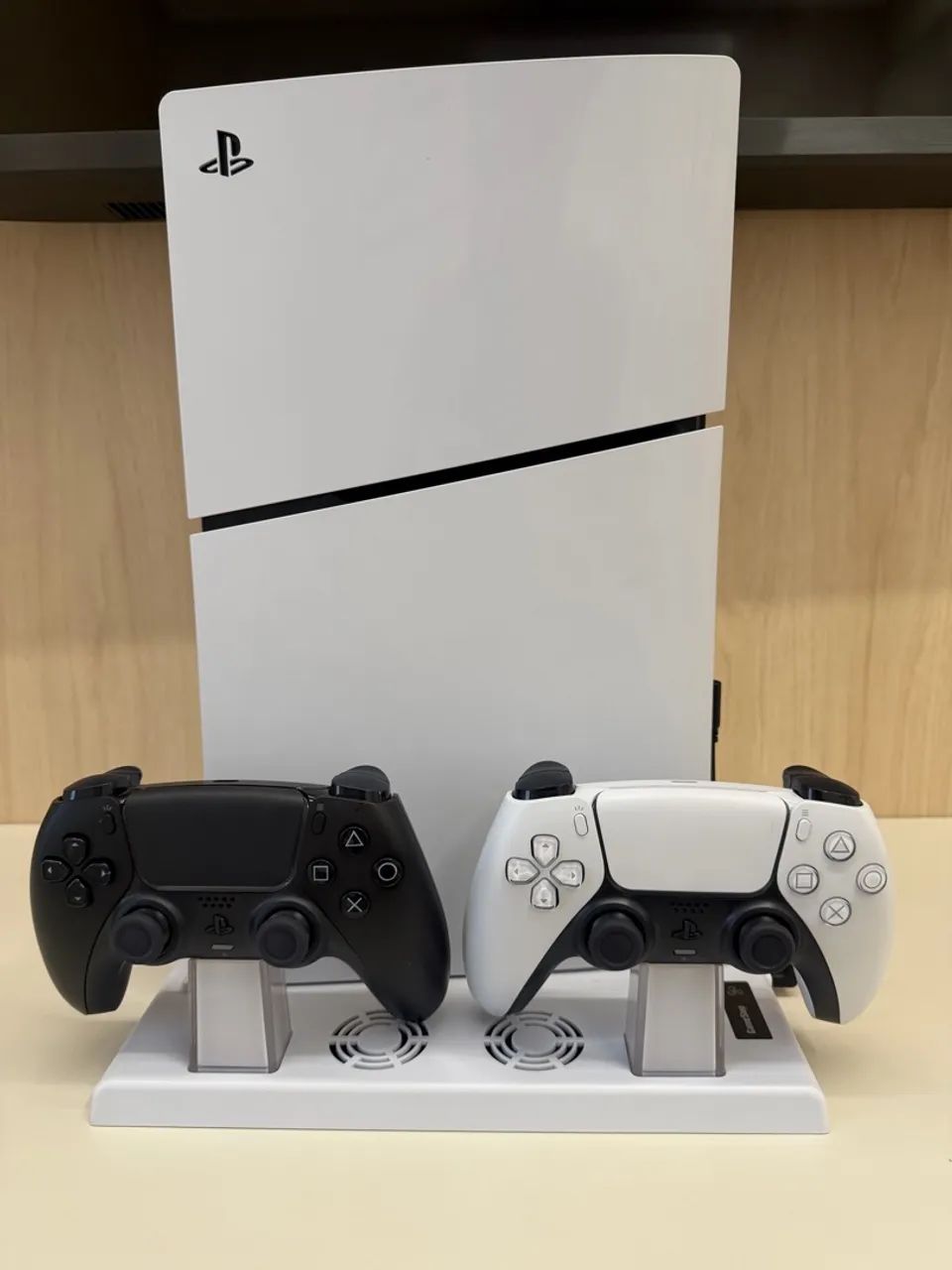 PS5 extremamente novo e conservado. 