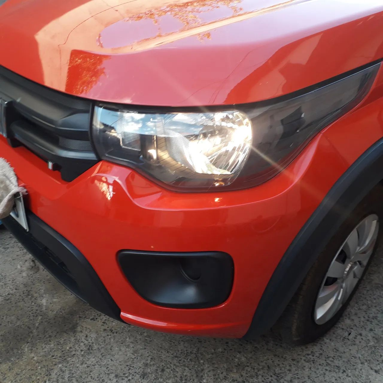 Mobi 2024,com ar e direção, 43.360 km.