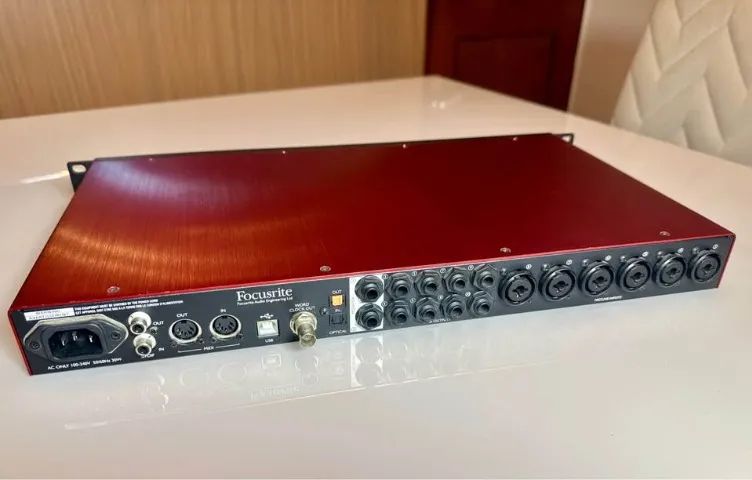 Focusrite Scarlett 18i20 2nd Gen - Equipamentos e Acessórios de