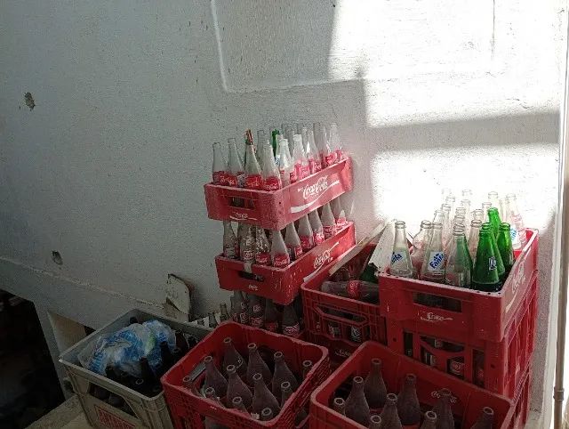 vasilhames casco de vidro garrafas de refrigerante 290ml, 1 L e 900ml e com caixa - Foto 2
