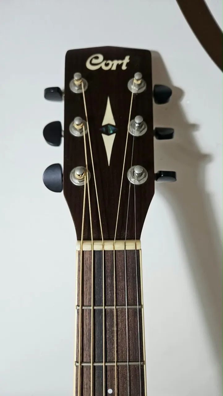 Violão Cort elétrico!!! Ótimo preço 