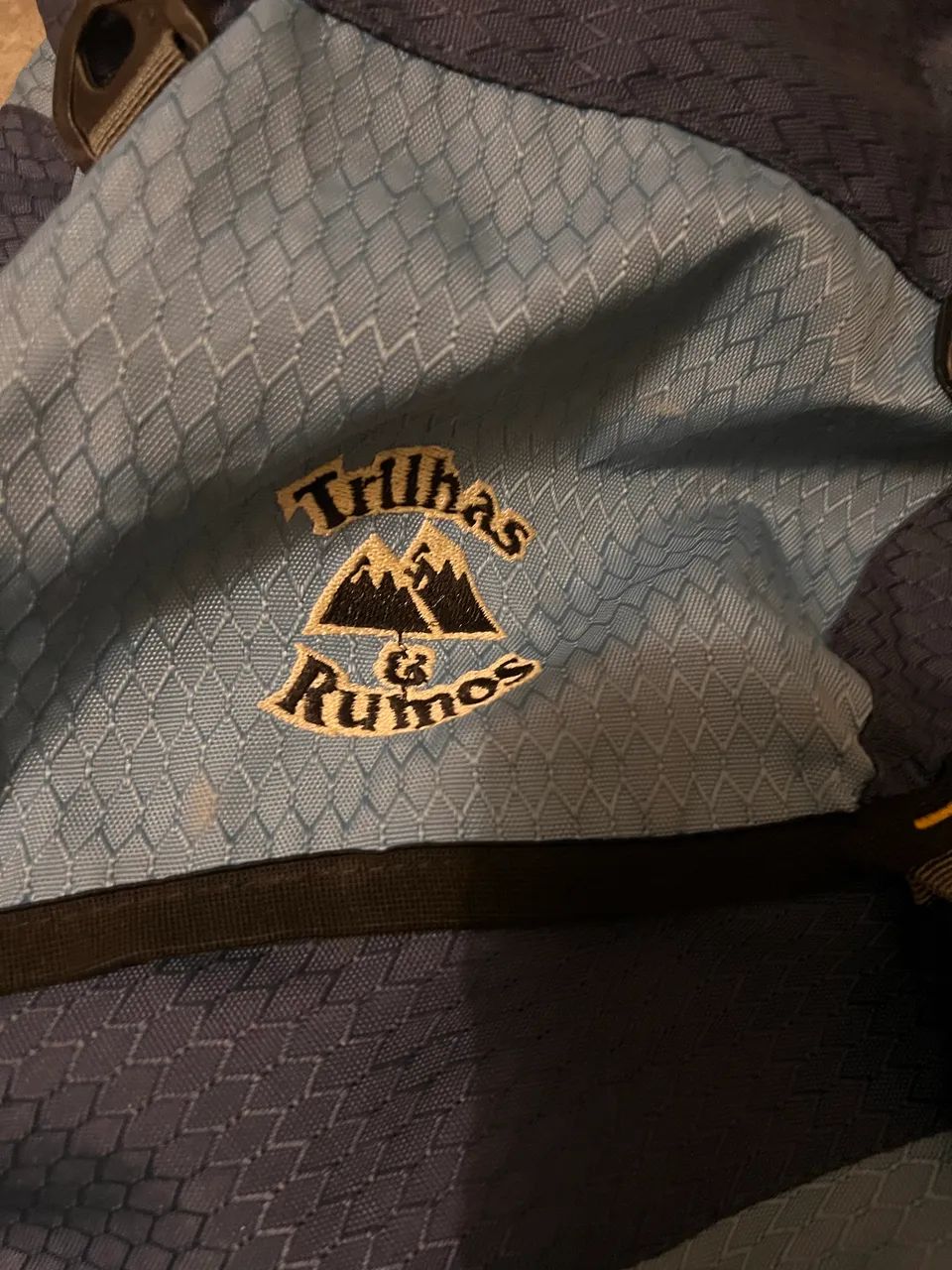 Mochila 60 litros Trilhas e Rumos sem rasgos  - Foto 3
