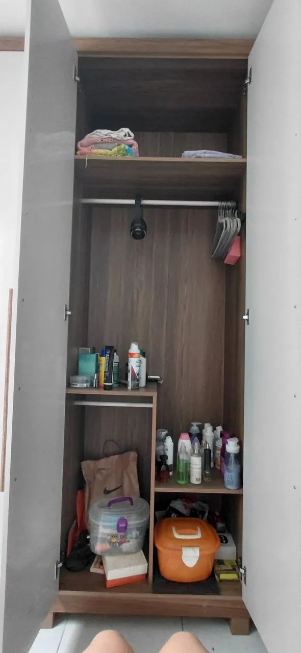 Guarda roupa 6 portas em estado de novo  - Foto 3
