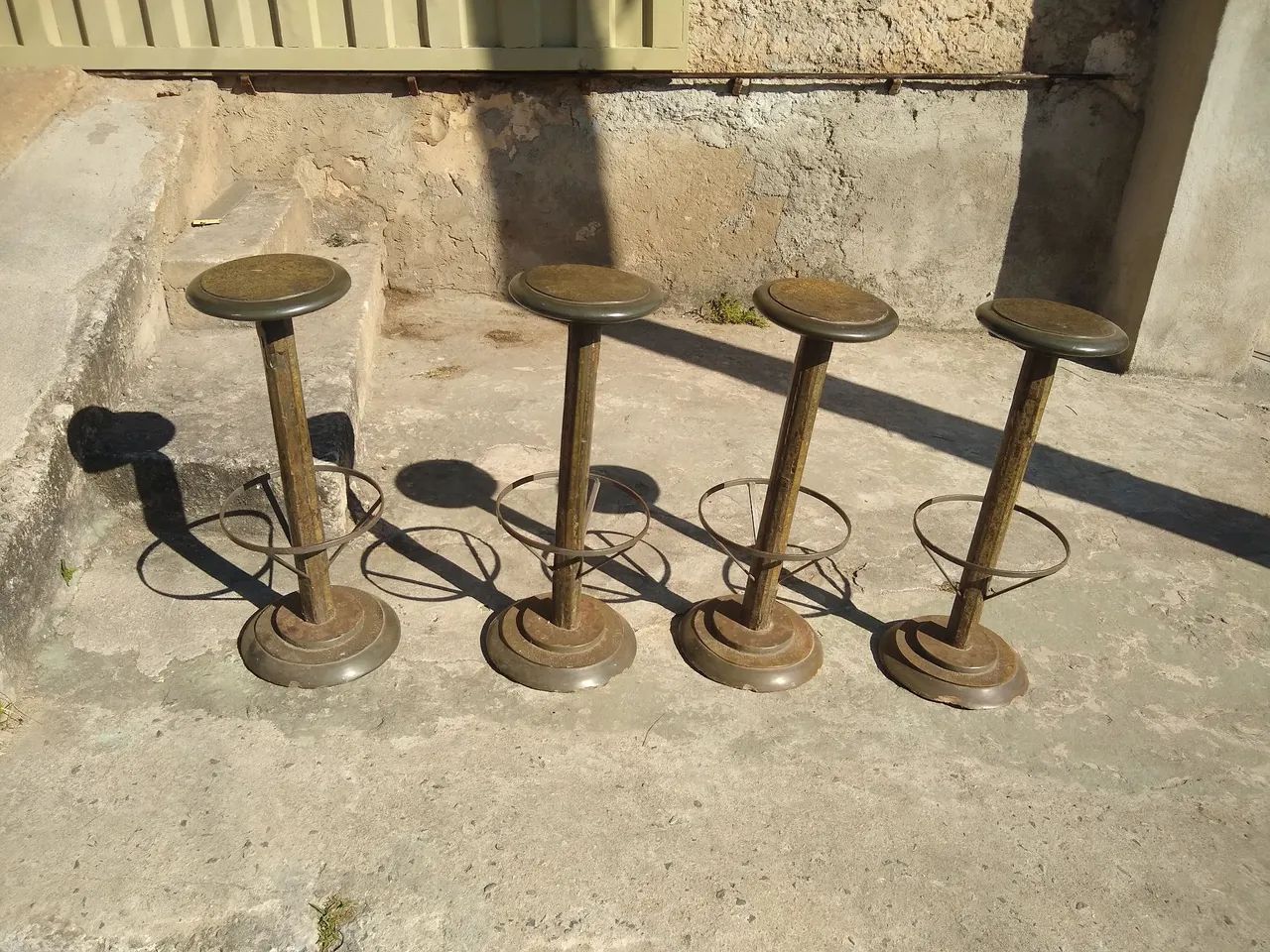 Banqueta Alta Antigus