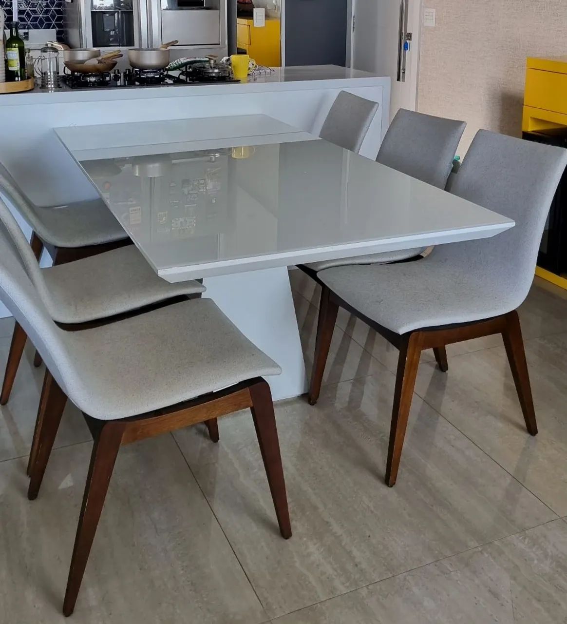 Conjunto de 6 Cadeiras de Madeira - Foto 3