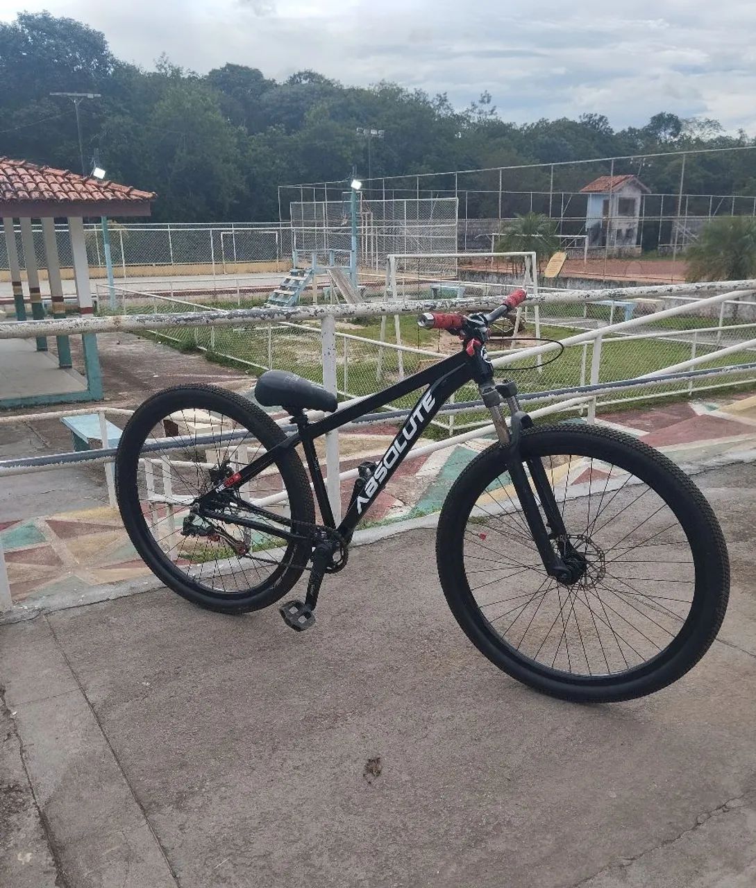 Vende-se bicleta Nero 5 preto, aro 29 - Foto 4