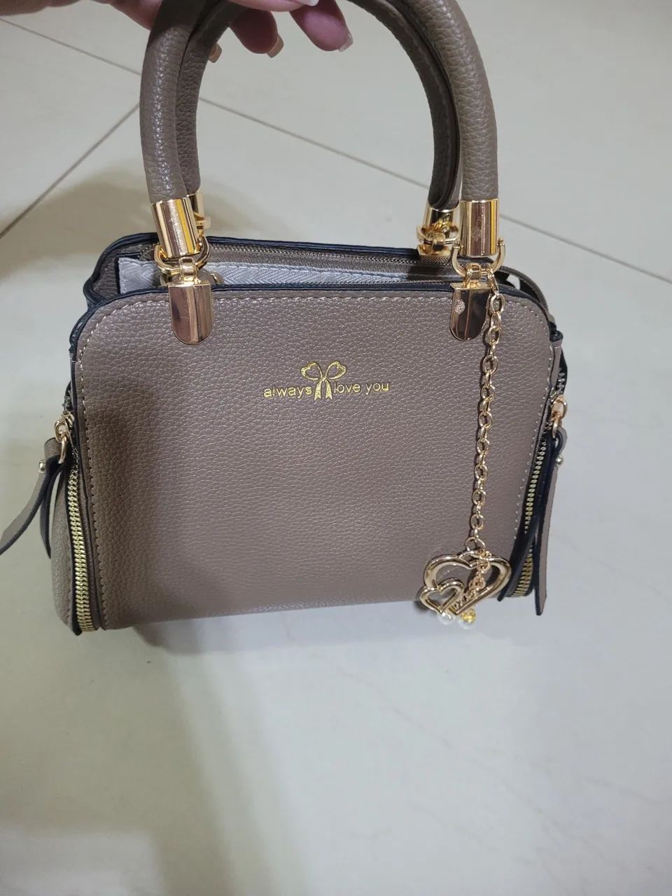 Bolsa pequena feminina Nova