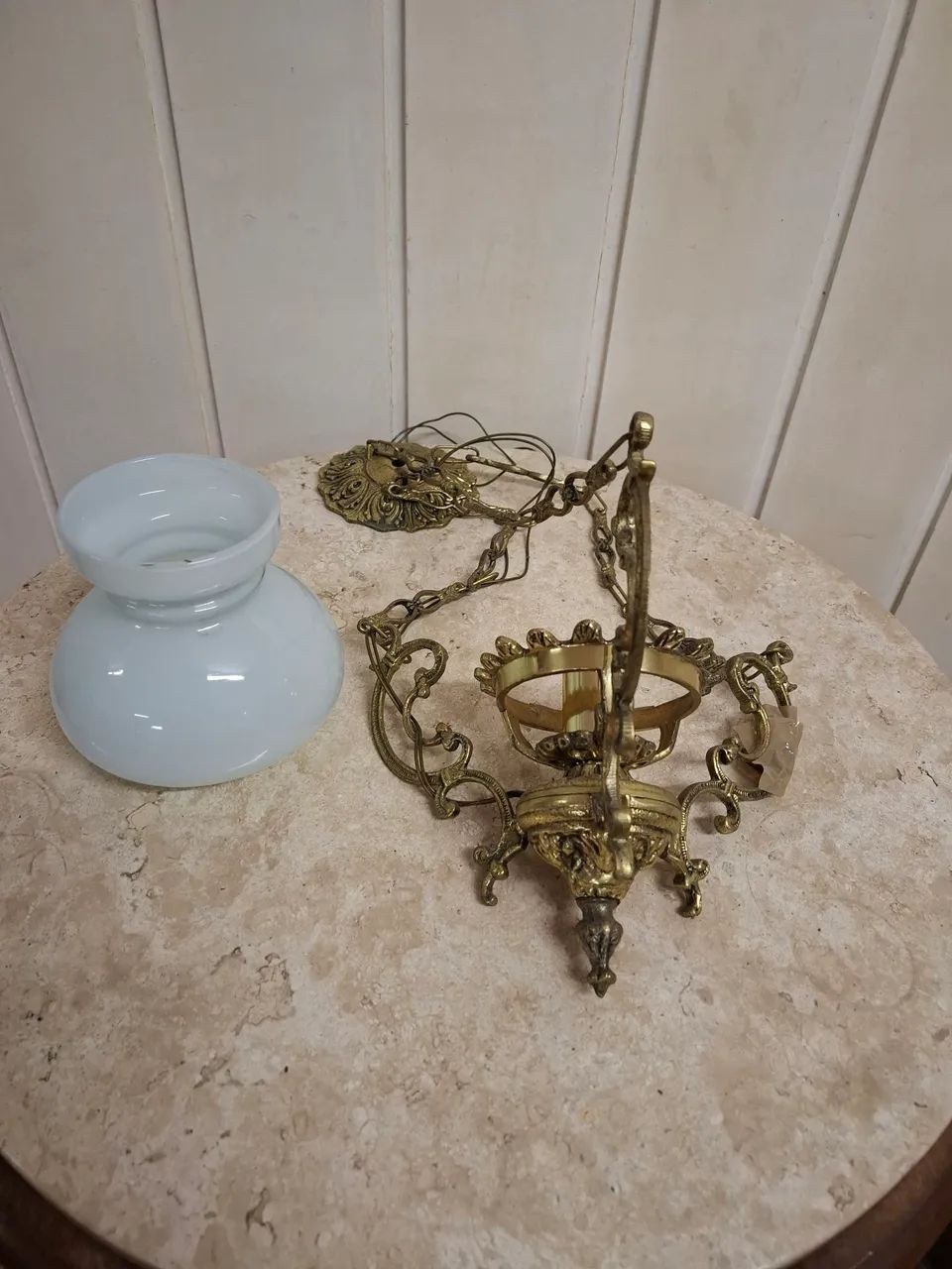 Lustre Pendente Estilo Lampião Colonial - Bronze Maciço e Cúpula Opalina - Foto 2