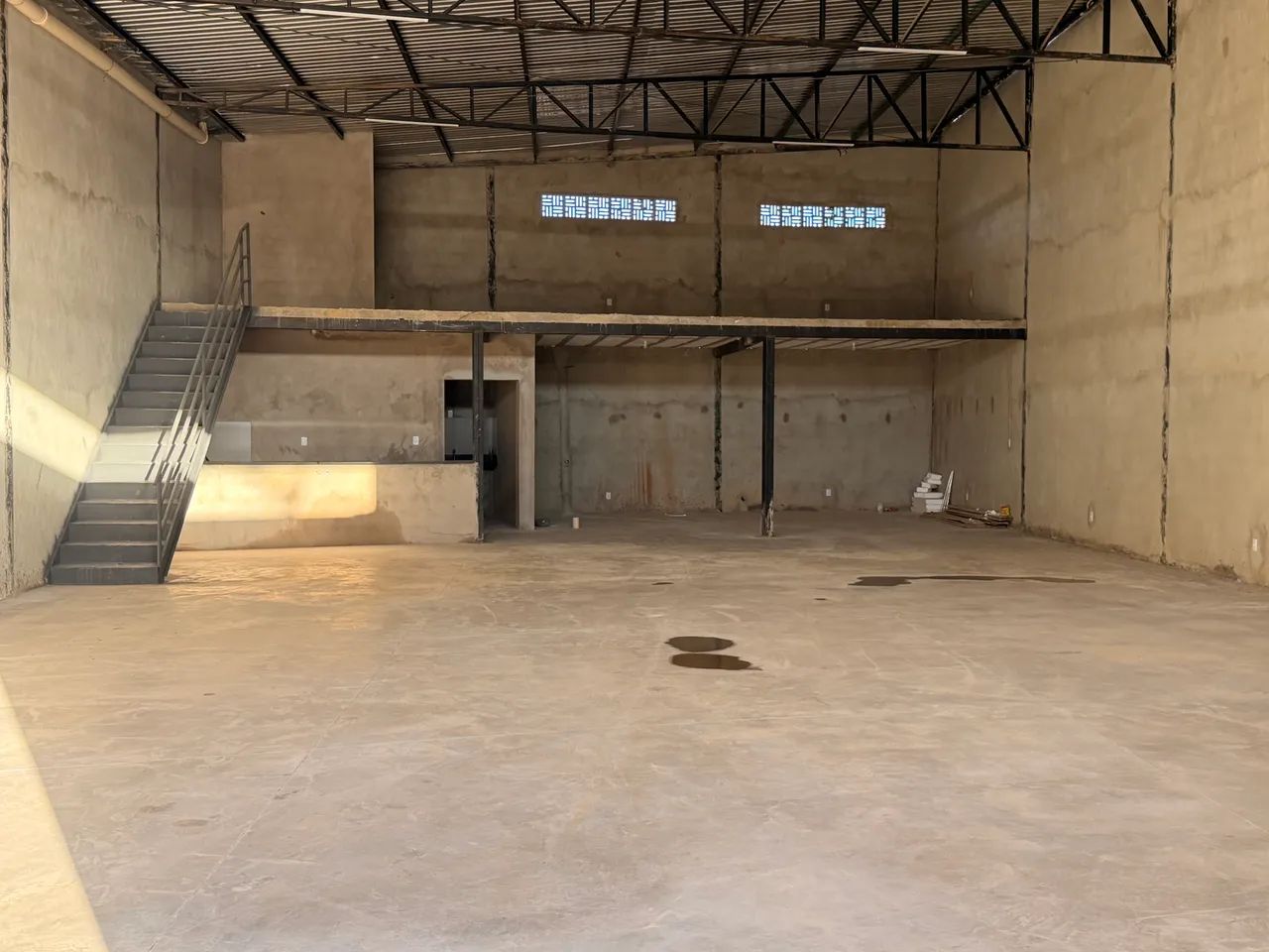 ALUGA-se Galpão Luziania comercial - Foto 5
