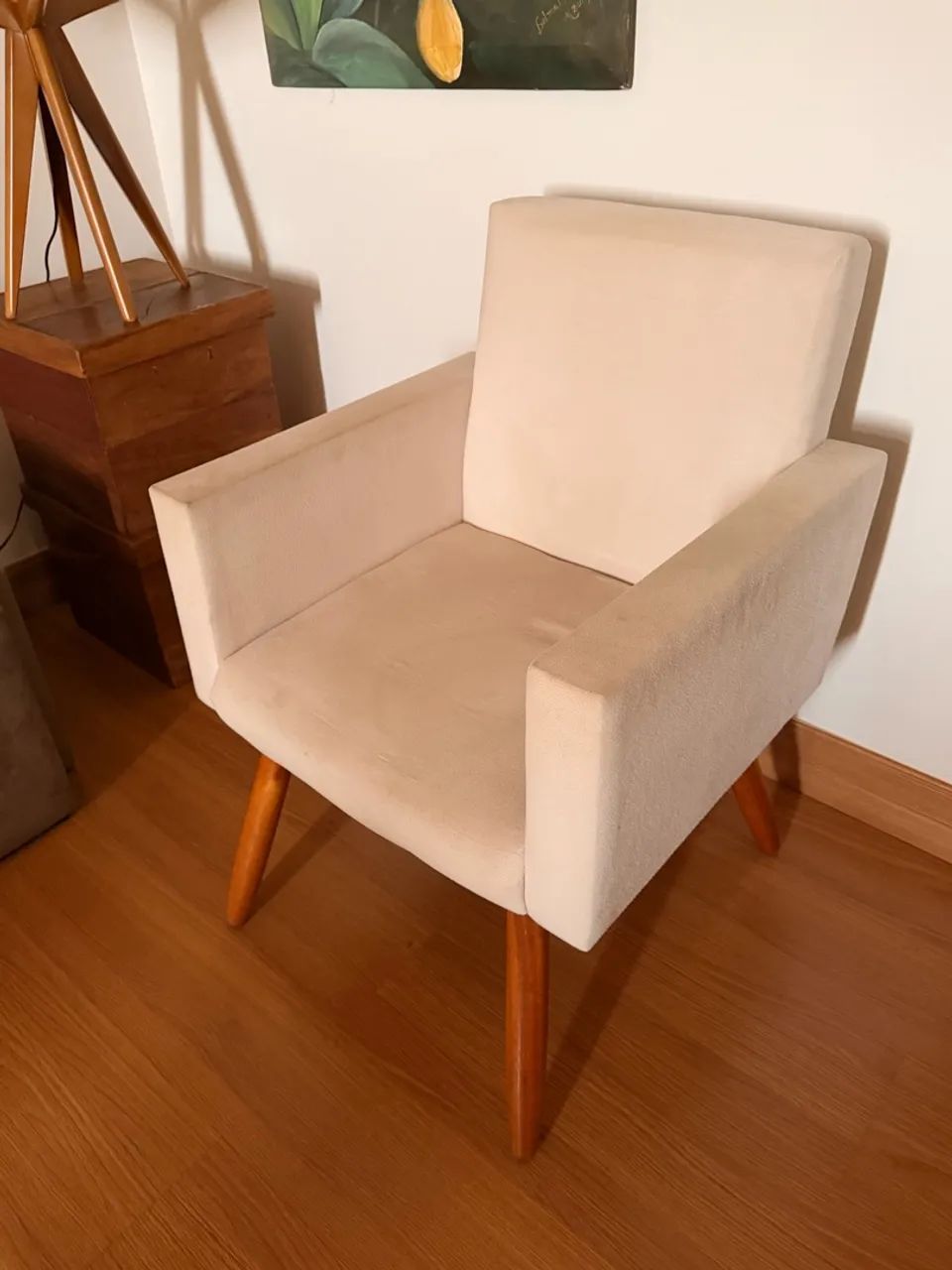 Duas Poltronas Suede Bege