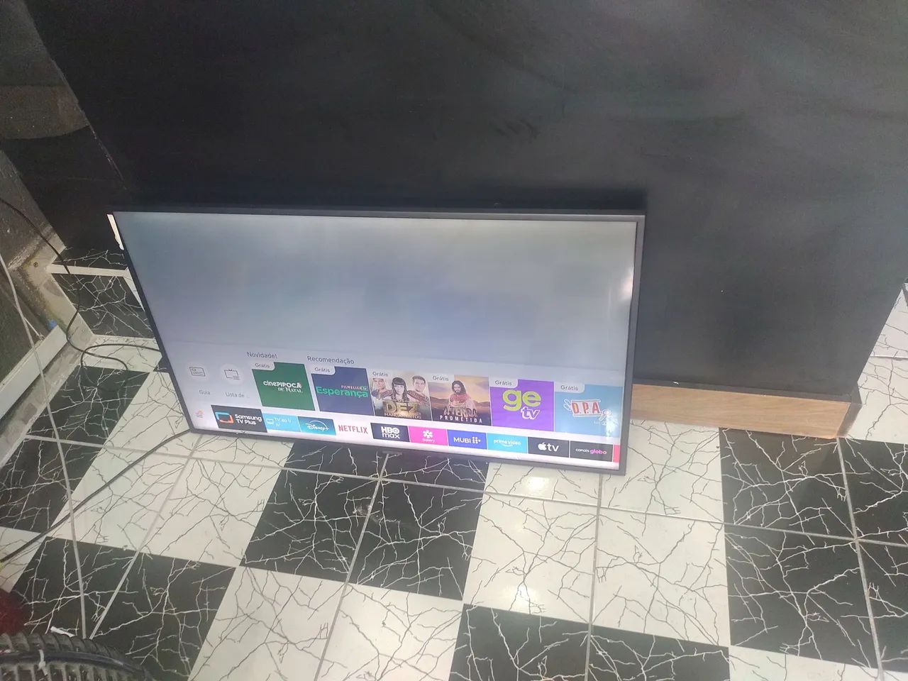 Vendo Smartv Samsung 55 polegadas top de linha em estado de nova conforme fotos R$ 1950,00 - Foto 3