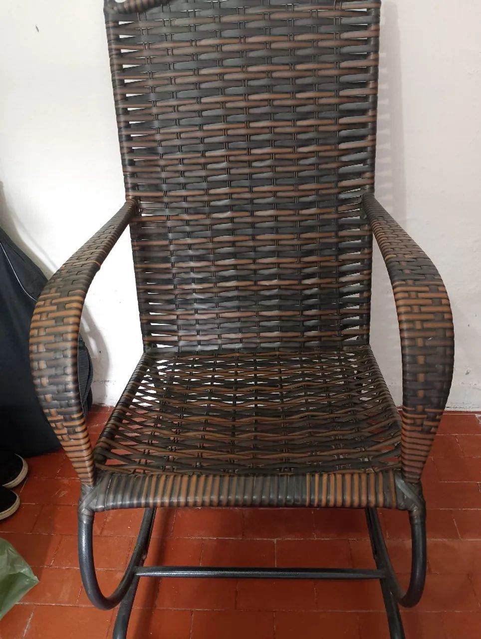 Cadeira de balanço semi nova  - Foto 2