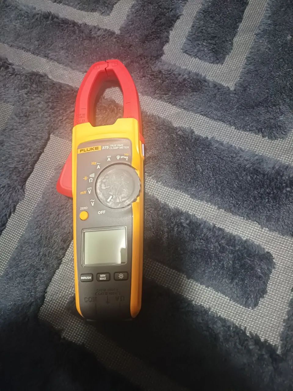Alicate amperímetro fluke 375 - Foto 2