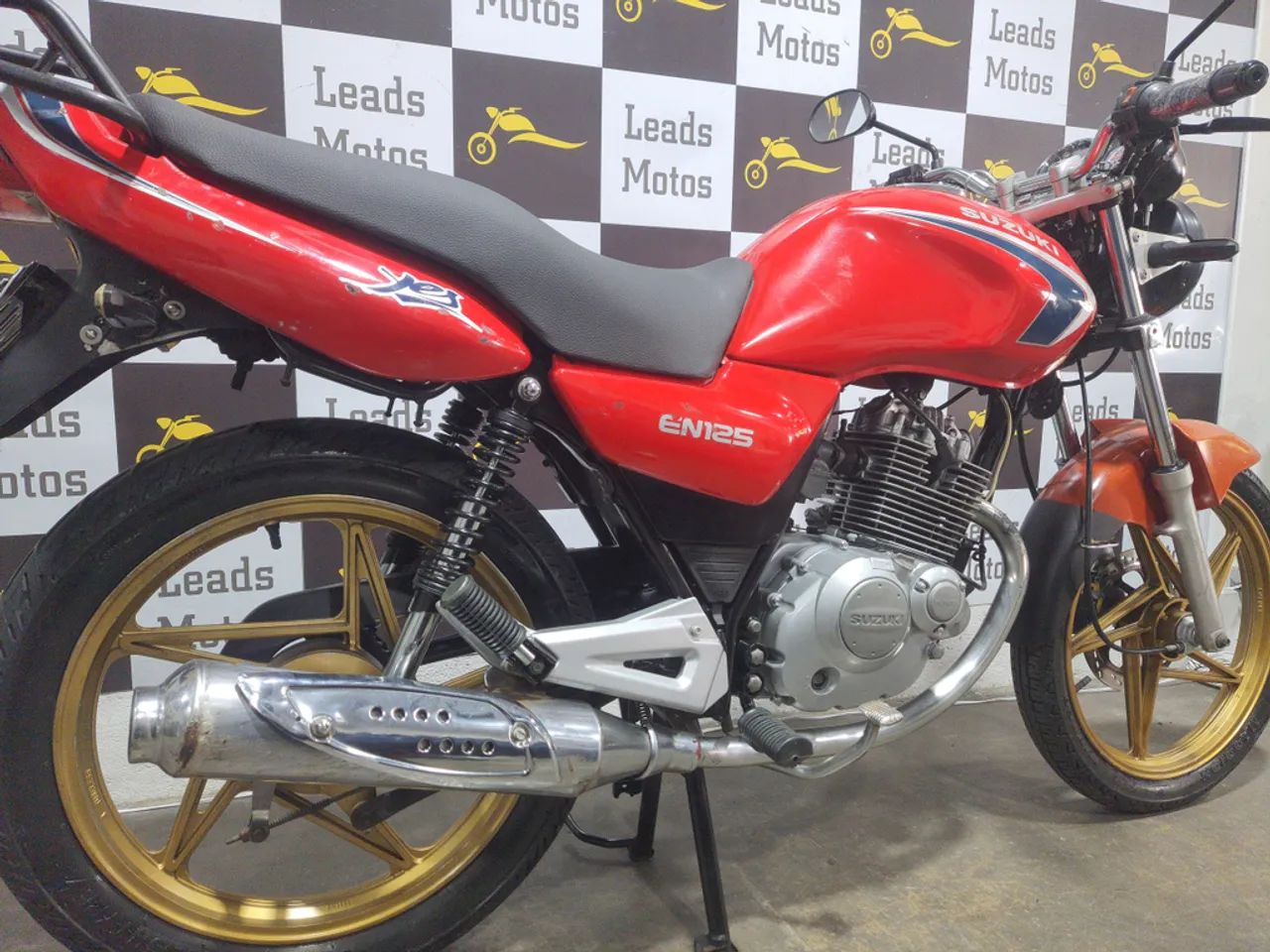 Suzuki YES 125  - Foto 4