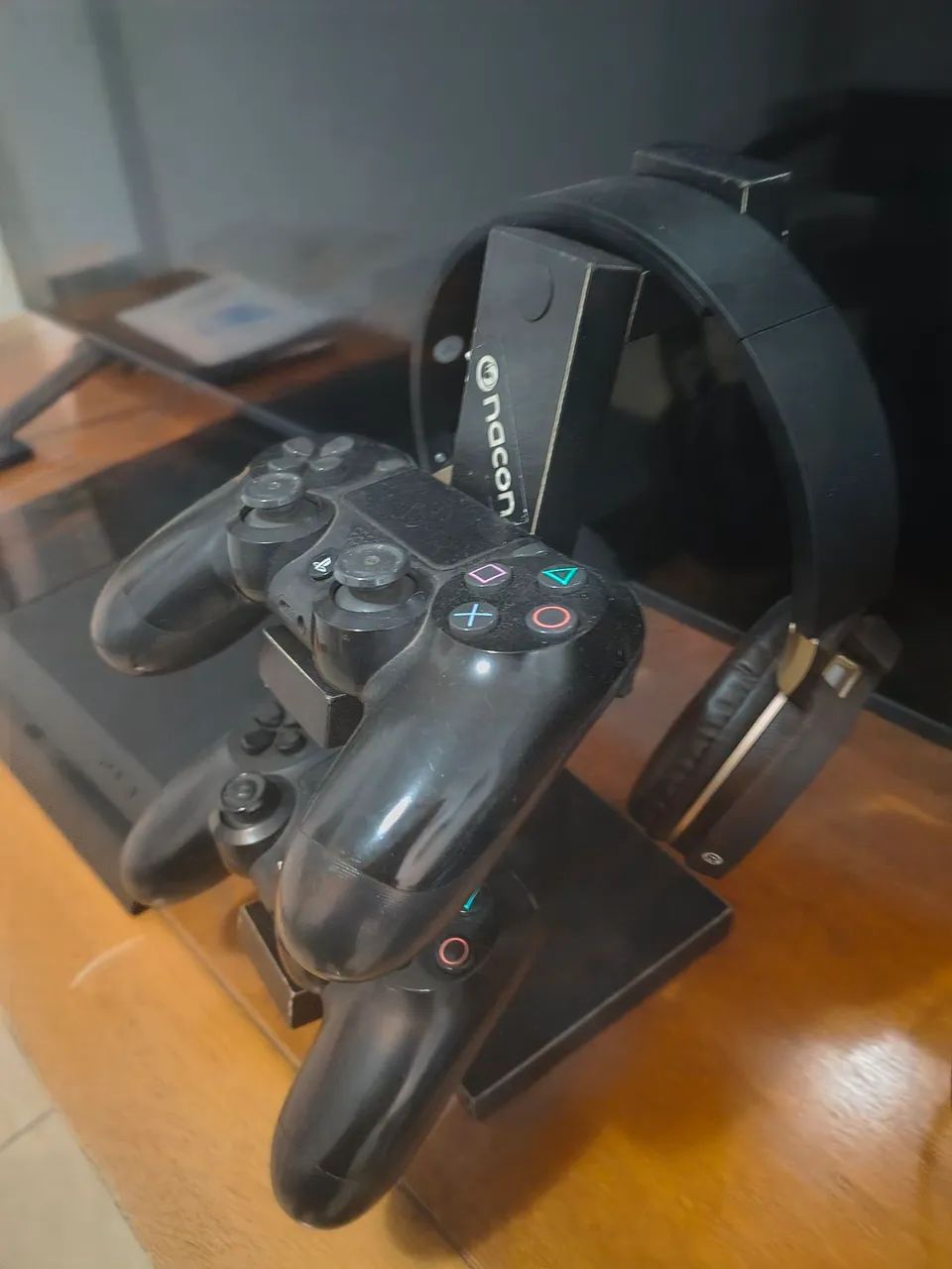 Ps4 + 14 jogos + 2 controles com brinde  - Foto 4