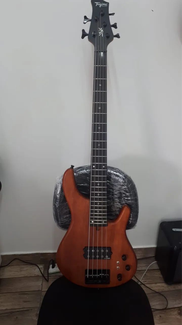 Contra Baixo