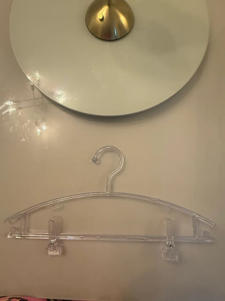 Cabides com presilhas 