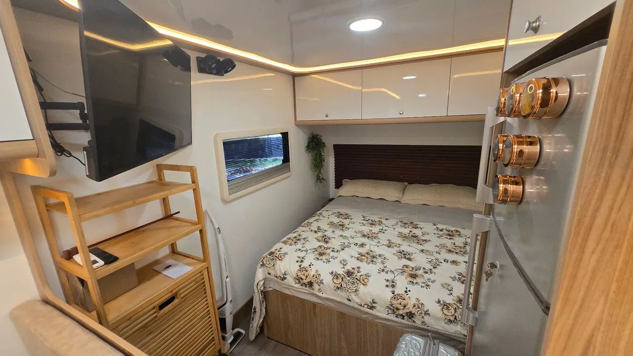 Trailer Super Moderno E Confortável, Com Cama Queen Size - Foto 8