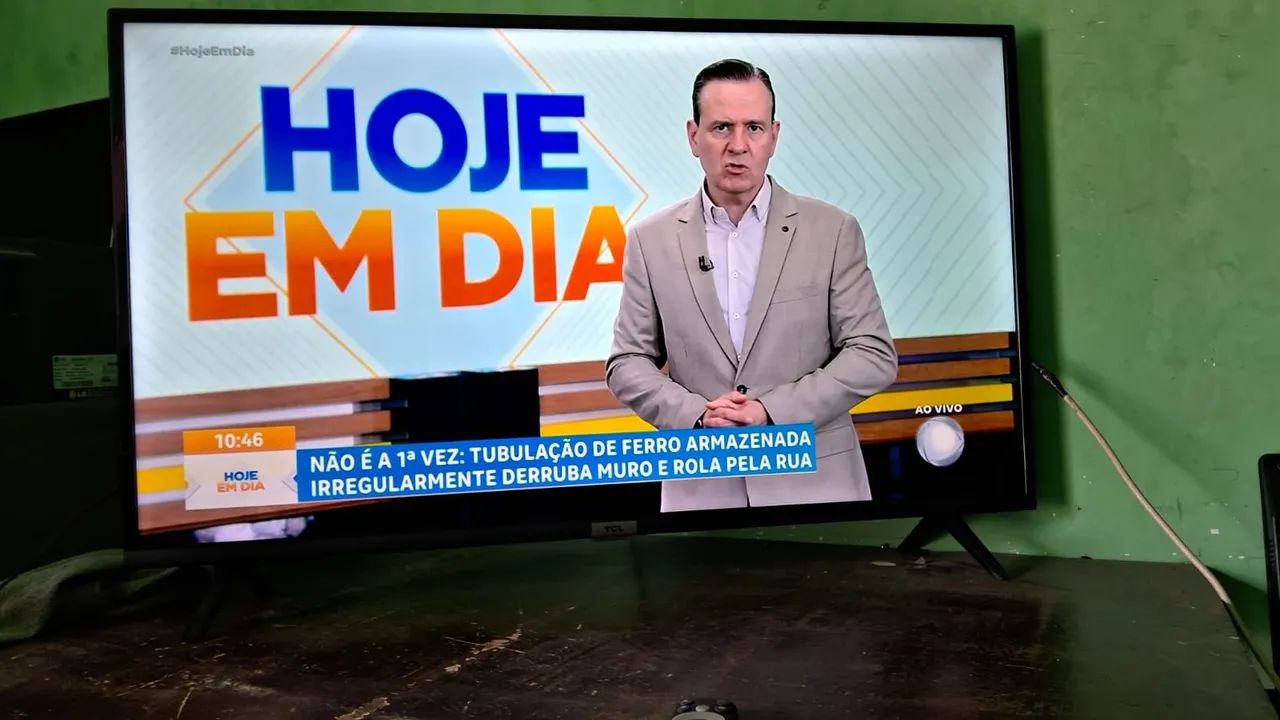 Tv TCL de 40 polegadas smart  - Foto 2