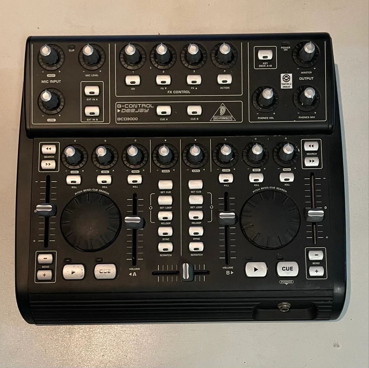 Controladora Behringer BCD 3000
