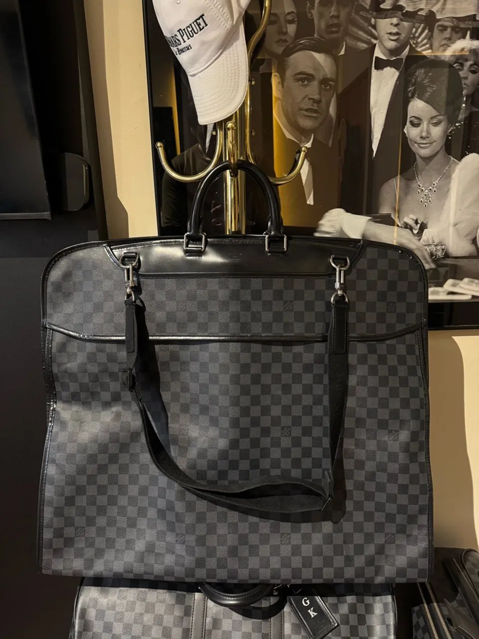 Porta Terno Louis Vuitton Damier Graphite  - Foto 2