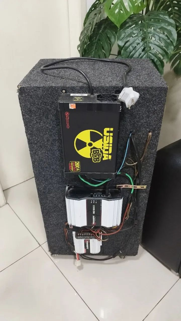 Caixa de Som Trio JBL - Aparelhos de Som - Vermelha, Teresina