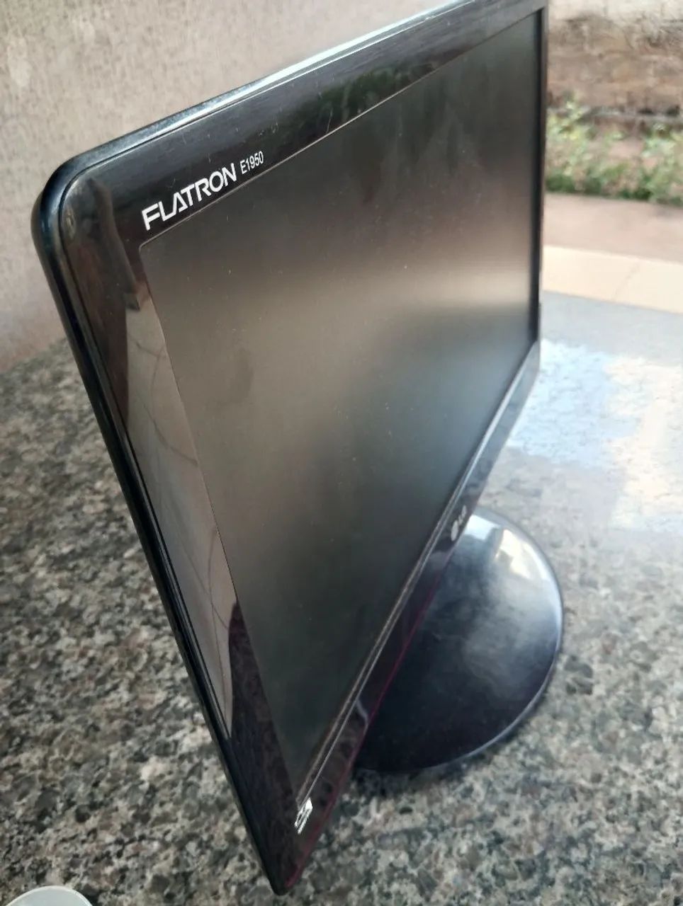 Monitor 19 pol 60hz VGA  - Foto 2