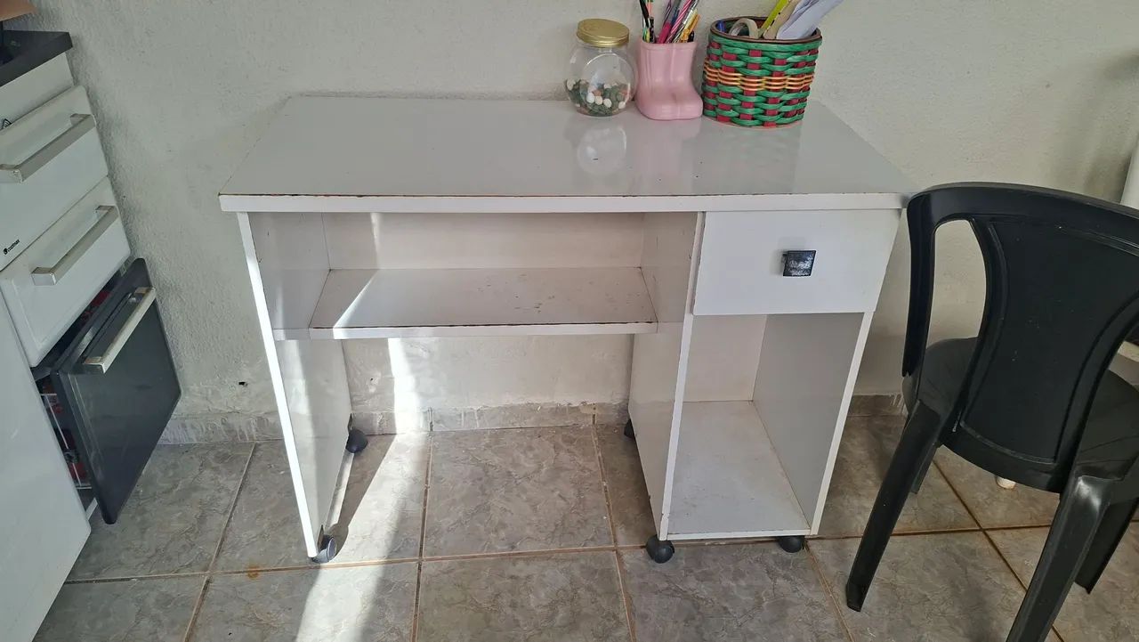 ESCRIVANINHA DE ESCRITÓRIO / MESA PARA COMPUTADOR 