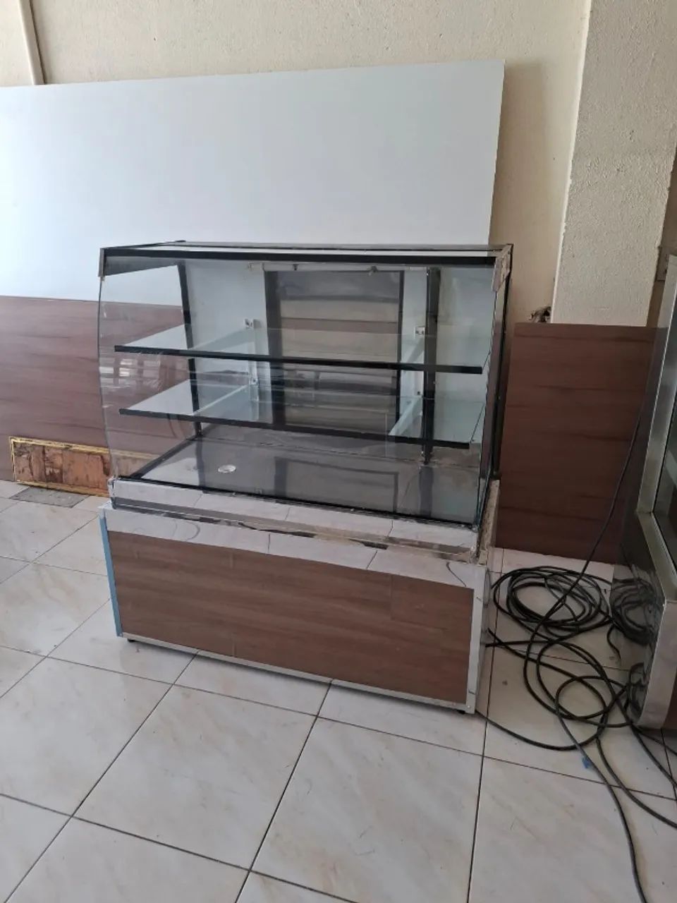 Vitrine Natural para bolos e Salgados - Foto 2