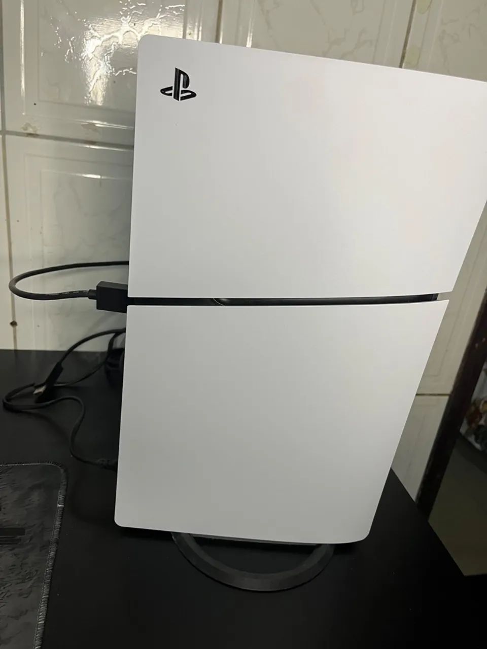 Ps5 slim + 2 jogos + 2 controles  - Foto 3