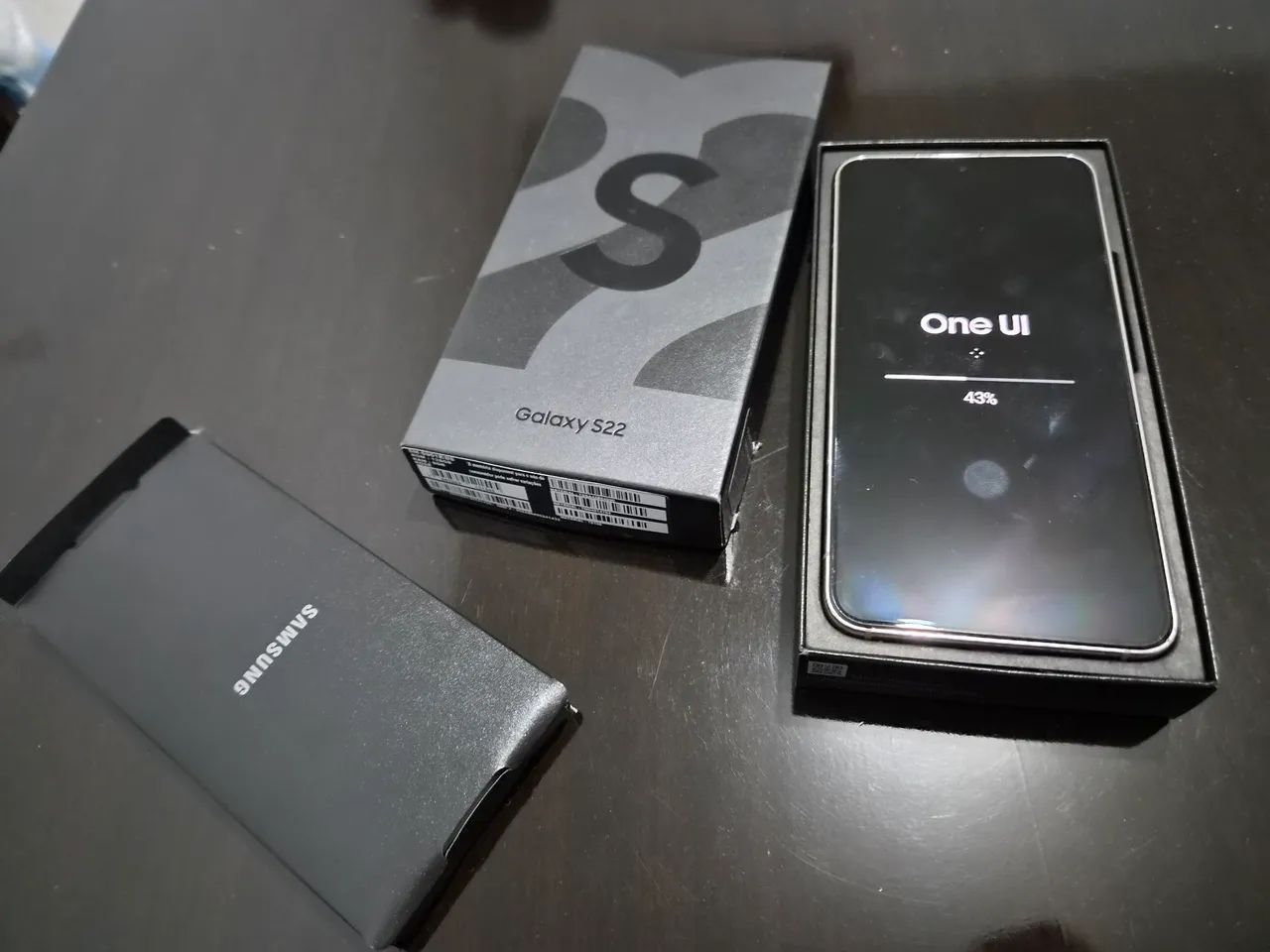 Samsung Galaxy S22 (Rose gold)