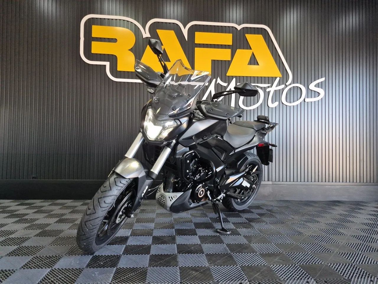 Bajaj Dominar 400  2025