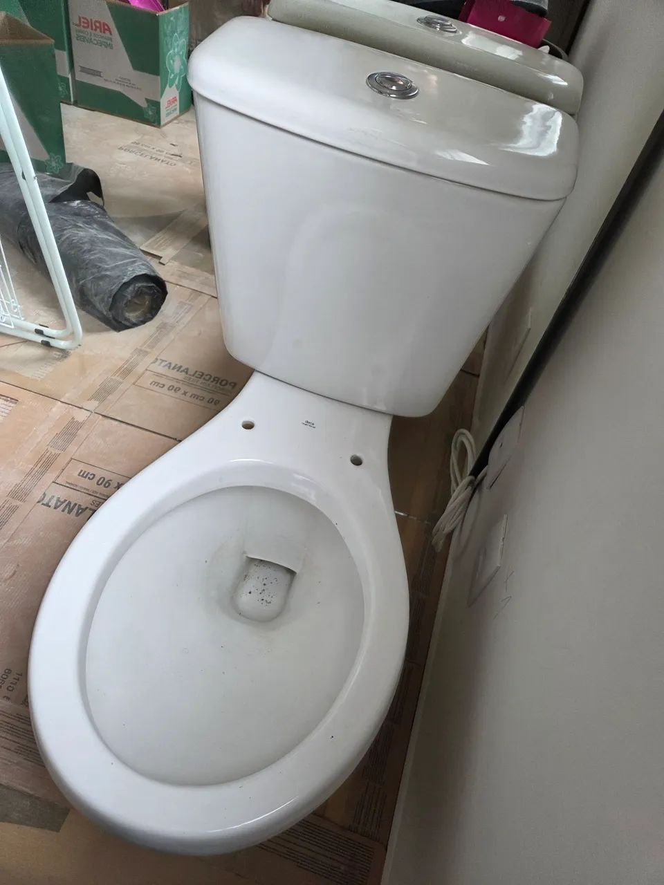 Bacia sanitária com caixa acoplada DECA - Foto 2