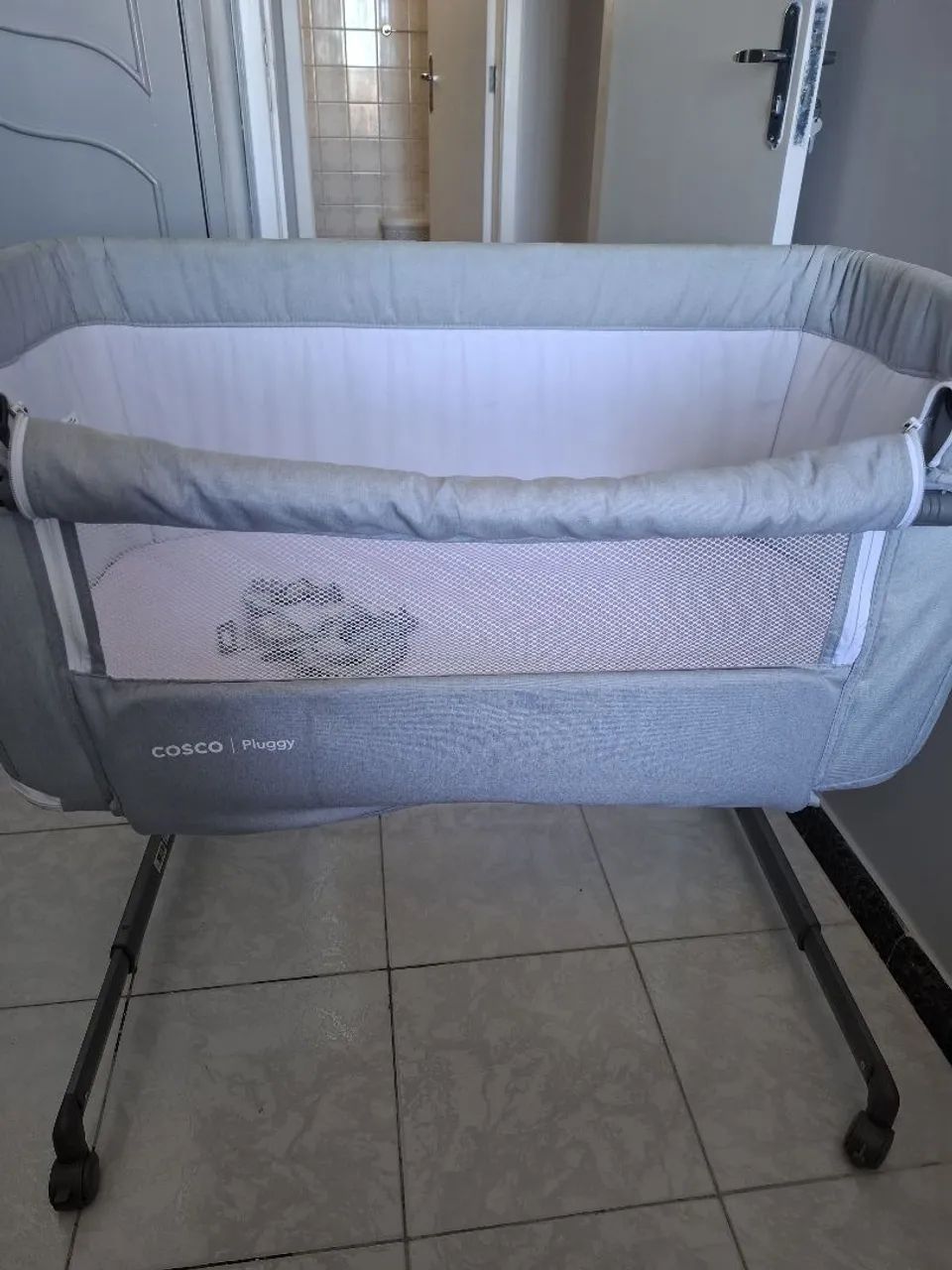 Berço portátil Moisés - Cosco Pluggy - Foto 2