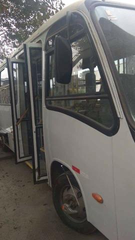 Micro ônibus Comil de 24 lugares ano 2008 - Foto 4