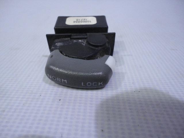 15686634 Botao Da Trava Das Portas S10 Blazer 96 a 11 - Foto 2