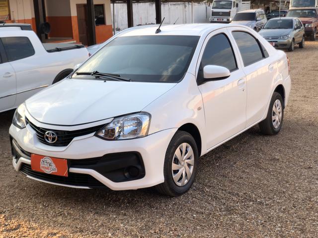 Toyota - Etios 1.5 X Sedan - Automático 2018 - Foto 3
