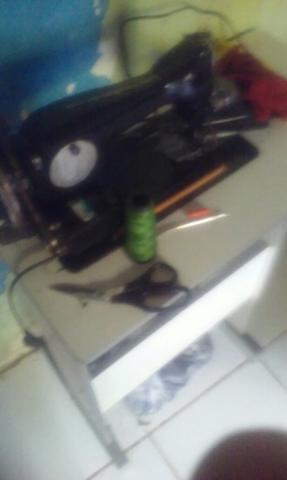 Vendo máquina di costura