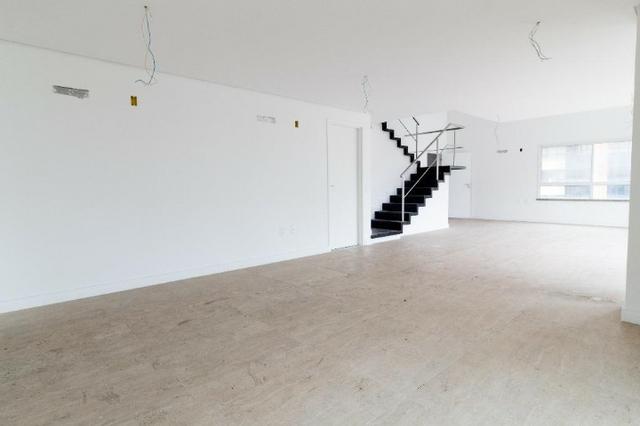 Brisas do Meireles, apartamento duplex com 3 suítes, gabinete, 4 vagas de garagem, - Foto 3