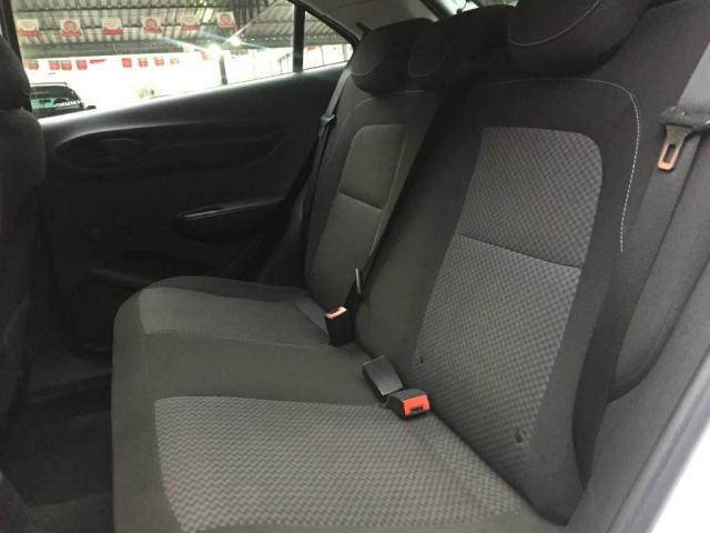 Chevrolet Onix Joy - Foto 7