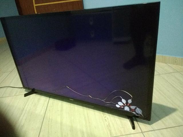 Tv para retirar peças