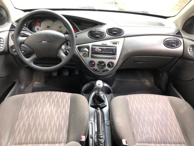 Focus sedan 1.6 - Foto 8