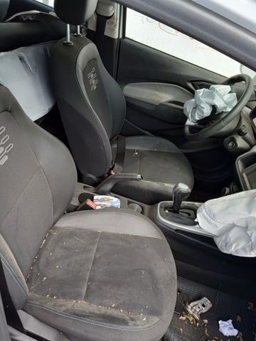 Onix LT 1.4 8v 2018 Sucata para peças DL58 - Foto 3