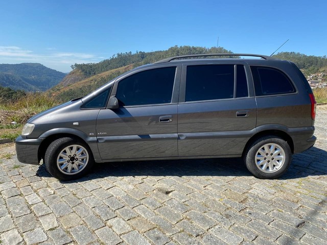 ZAFIRA ELITE AUTOMÁTICA COMPLETA