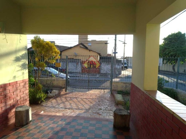 Venda de Casas / Padrão na cidade de Taubaté - Foto 2