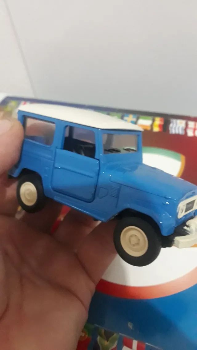 Miniatura toyota bandeirantes escala 1/43 - Foto 2