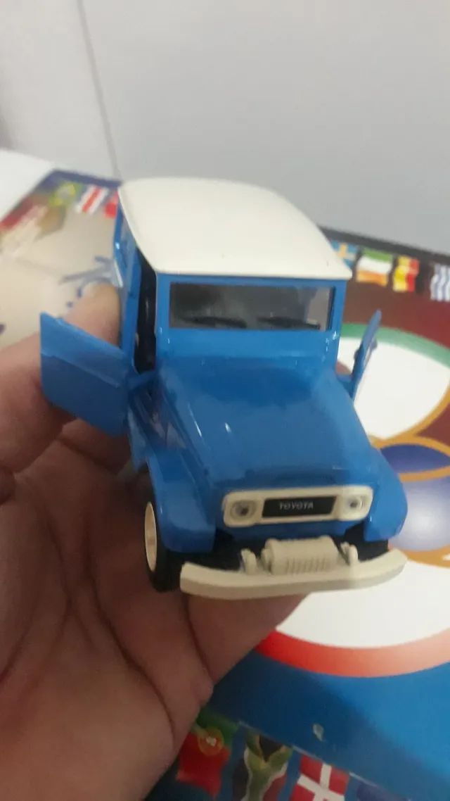 Miniatura toyota bandeirantes escala 1/43 - Foto 3