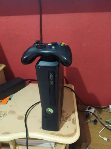 Xbox 360 Slim + Hd 250gb + 2 Controles + 200 Jogos Aproveite