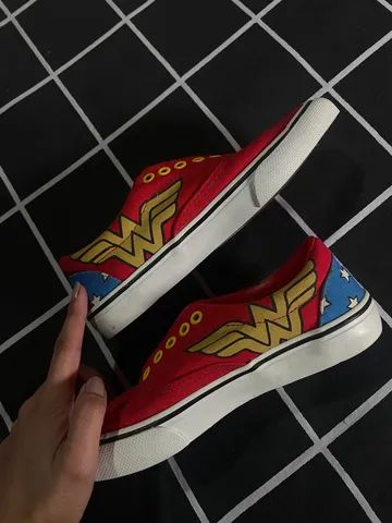 Vans sales mulher maravilha